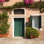 Sestiere Dorsoduro, A Due Passi Da Zattere דירה