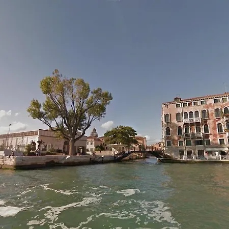 Sestiere Dorsoduro, A Due Passi Da Zattere Apartamento Venecia