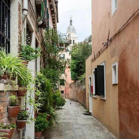 Sestiere Dorsoduro, A Due Passi Da Zattere Apartman
