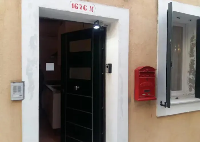 Sestiere Dorsoduro, A Due Passi Da Zattere Διαμέρισμα