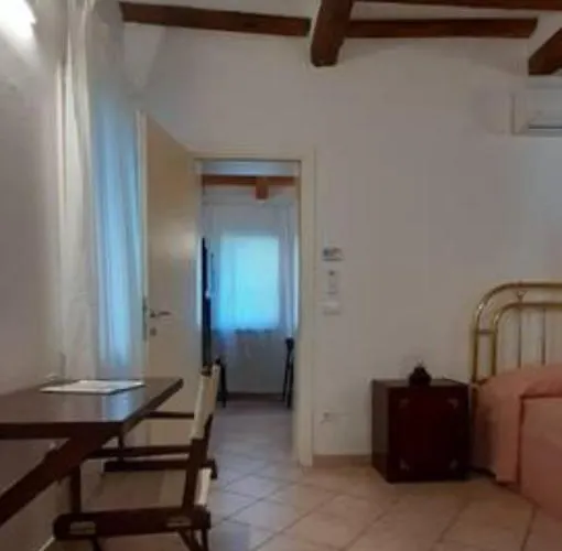 Sestiere Dorsoduro, A Due Passi Da Zattere *